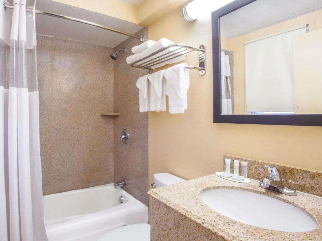 Travelodge By Wyndham South Burlington Luaran gambar